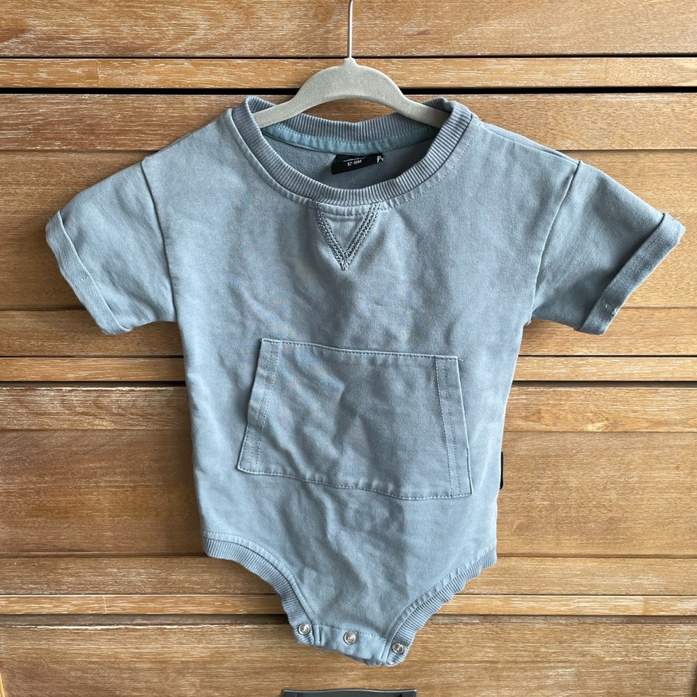 Little Bipsy Short Sleeve Onesie with Pocket 12-18M